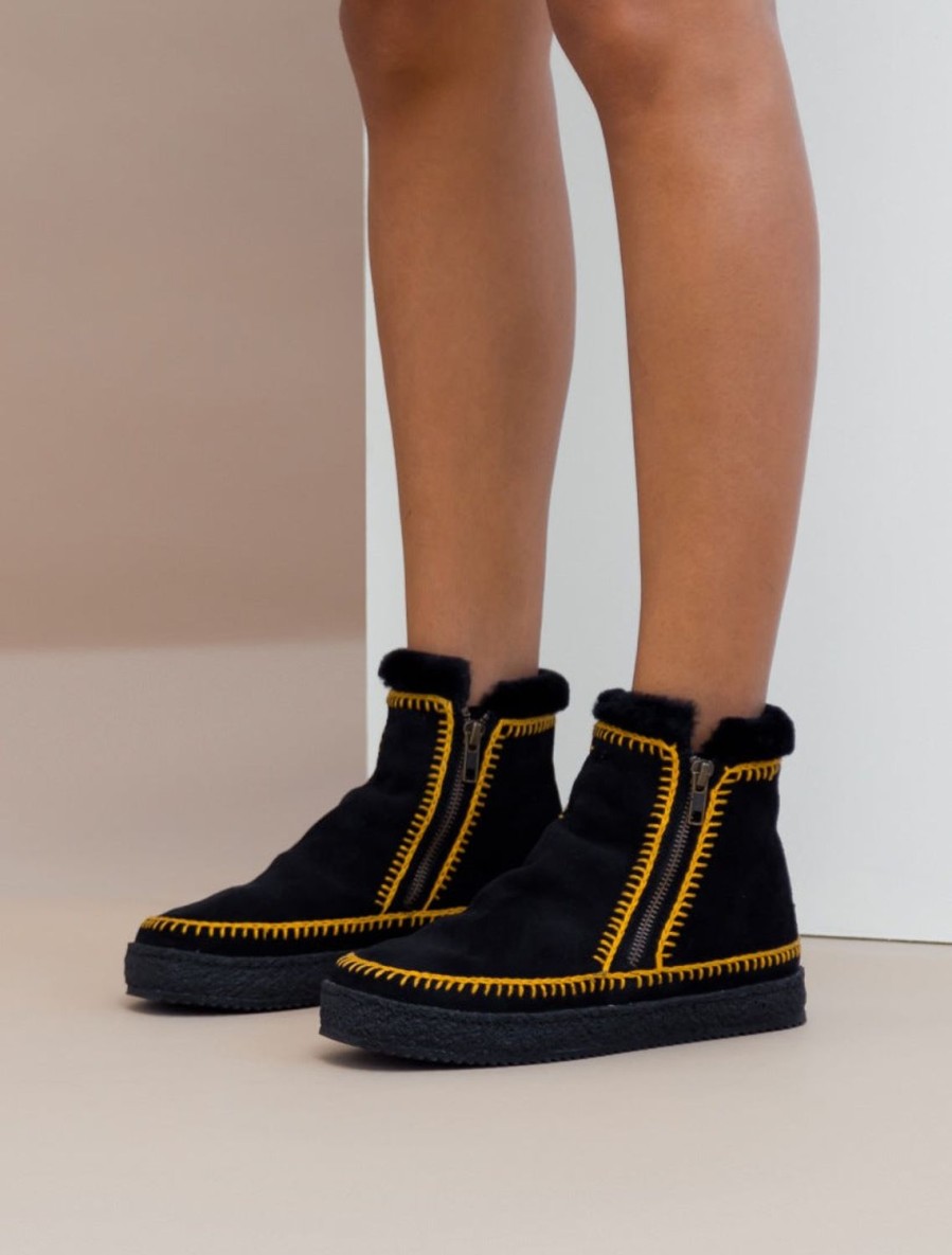 Shoes laidback london | Setsu Crochet Side Zip Ankle Boot Black Suede